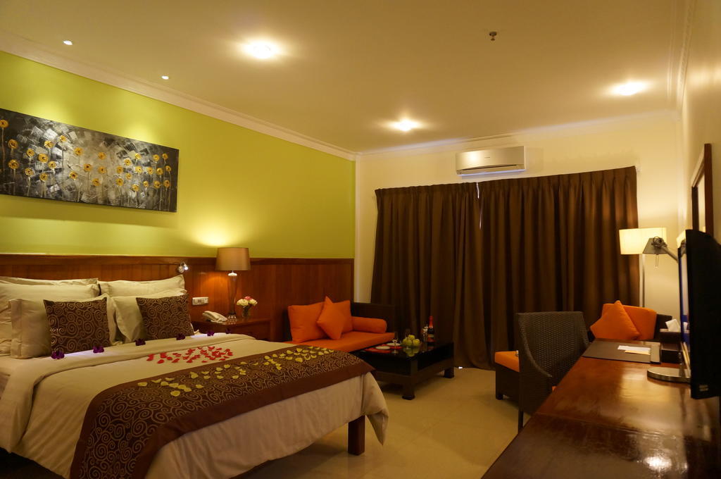 Serendipity Beach Resort Sihanoukville Exterior photo